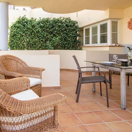 Beautiful Apartment In Marbella-Cabopino With 2 Bedrooms, Wifi And Outdoor Swimming Pool Exteriör bild