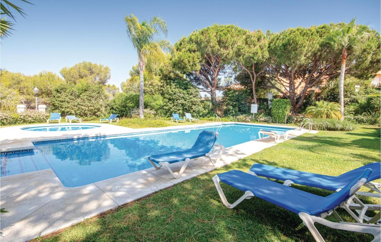 Beautiful Apartment In Marbella-Cabopino With 2 Bedrooms, Wifi And Outdoor Swimming Pool Exteriör bild