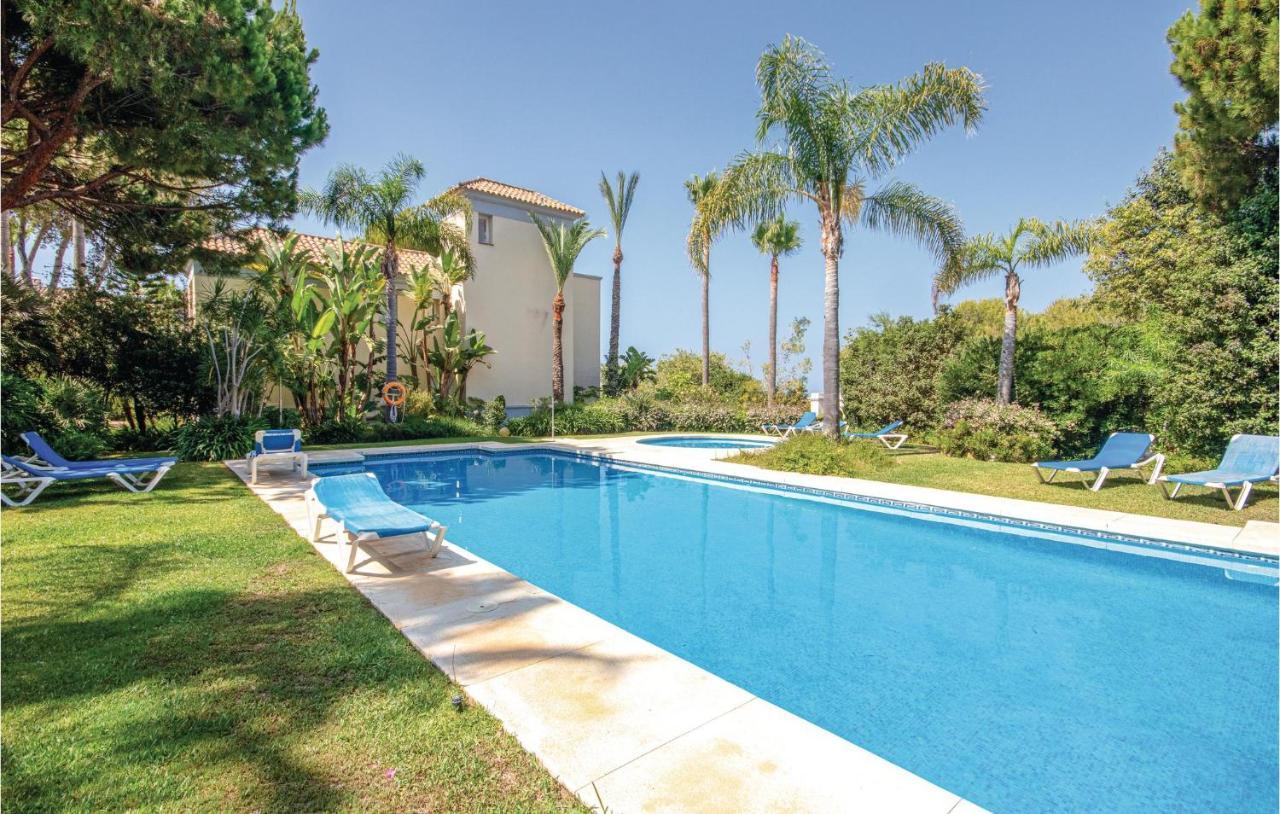 Beautiful Apartment In Marbella-Cabopino With 2 Bedrooms, Wifi And Outdoor Swimming Pool Exteriör bild